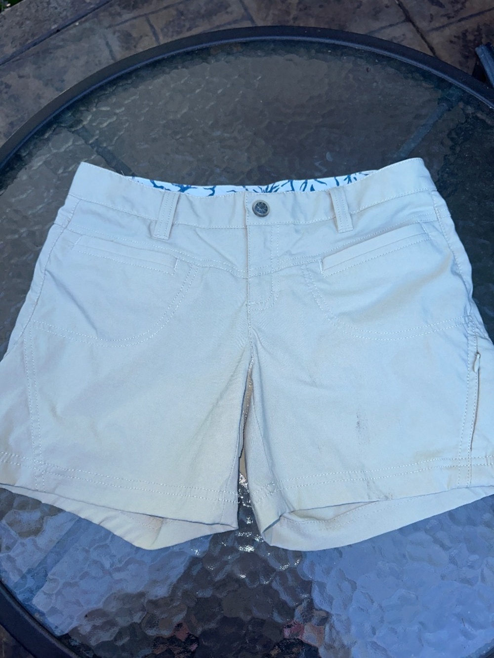 Athleta Hiking Short Women's Size 4 Beige